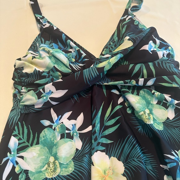 Ladies Multicolor Swim Top - Picture 2 of 6